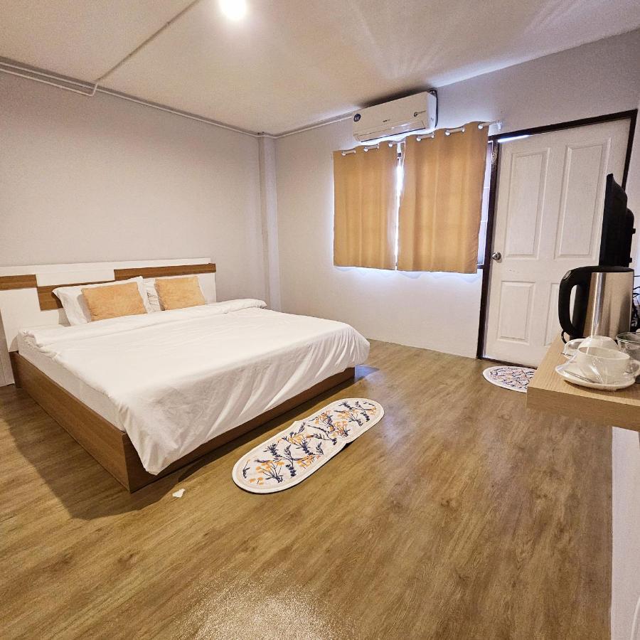 Kaneang Apartment-กันเองอพาร์ทเมนท์ Praia de Jomtien Exterior foto
